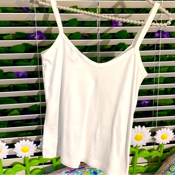 Moda International soft white camisole - Picture 2 of 4